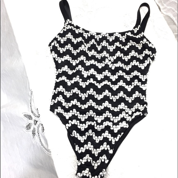 Vintage 90s high cut black & white one piece - Picture 7 of 9